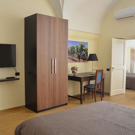 Negramaro Suite B&B Lecce Room photo
