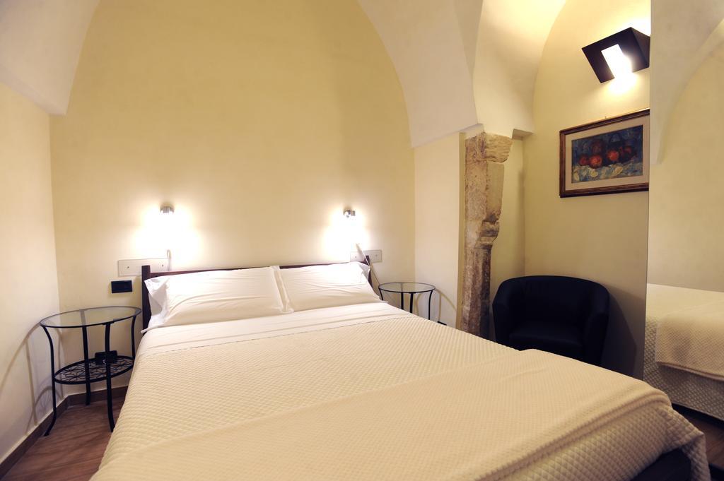 Negramaro Suite B&B Lecce Room photo