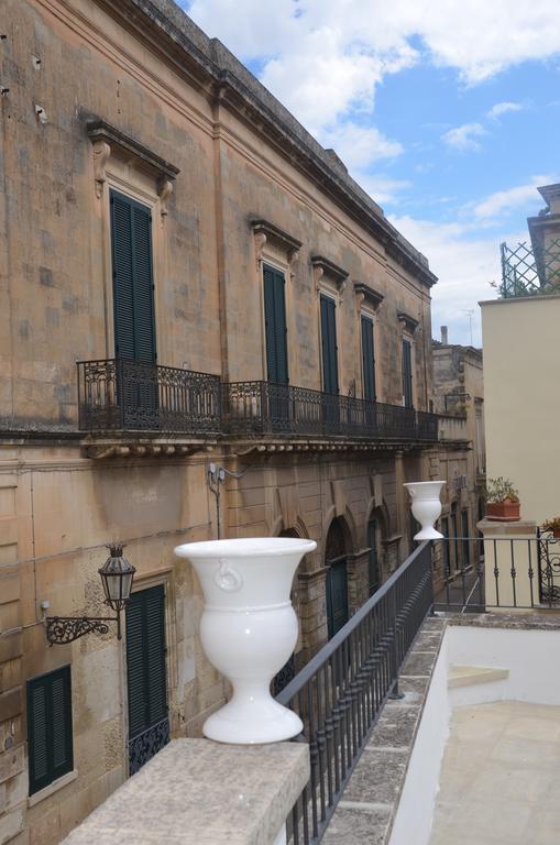 Negramaro Suite B&B Lecce Exterior photo